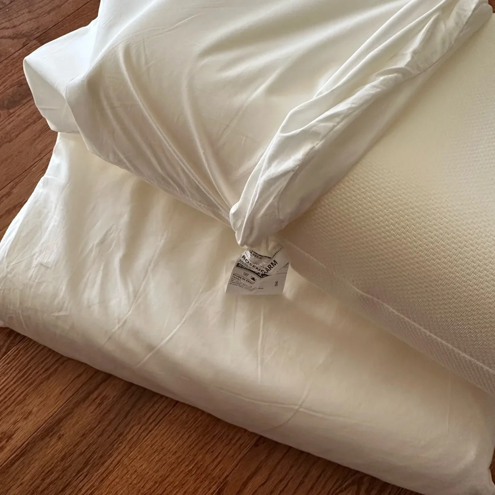 NWT 2 of Ergonomic Pillows & Pillowcases, side/back sleeper, Sz 13x18